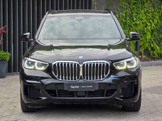 BMW-X5-2021