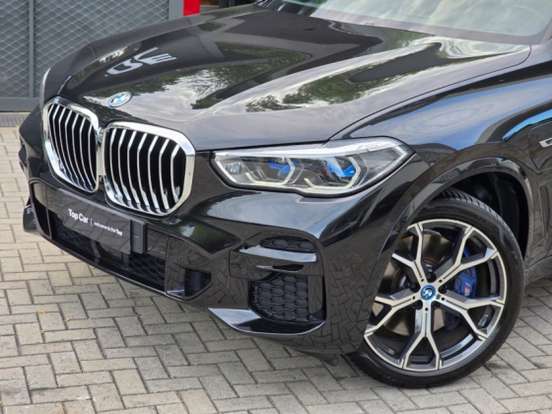 BMW-X5-2021