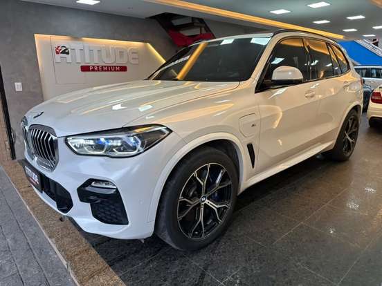 BMW-X5-2021