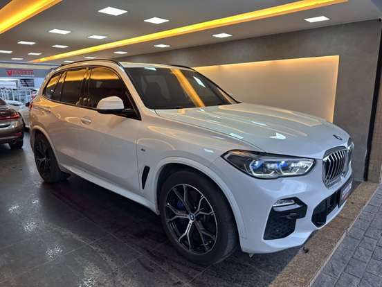 BMW-X5-2021