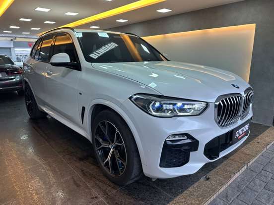 BMW-X5-2021