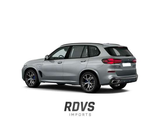 BMW-X5-3.0 I6 TURBO HÍBRIDO XDRIVE50E M SPORT AUTOMÁTICO BMW-X5-2025
