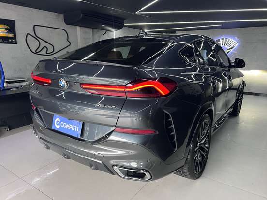 BMW-X6-2022