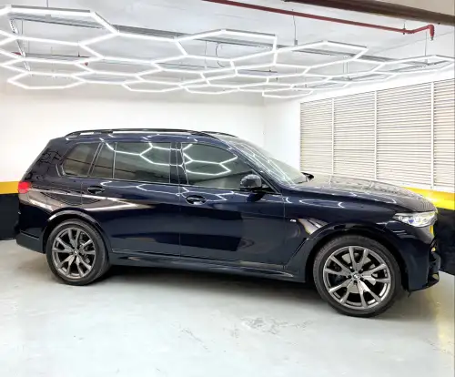 BMW-X7-2019