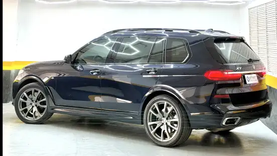 BMW-X7-2019