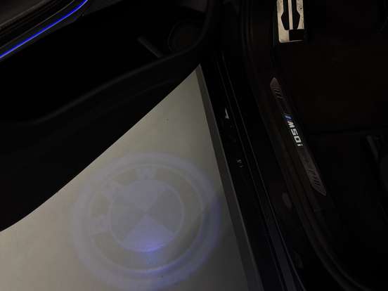 BMW-X7-2020