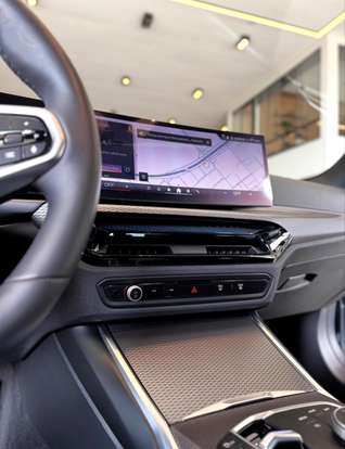 BMW-320i-2024