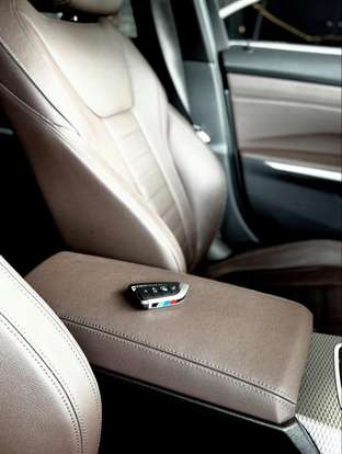 BMW-320i-2024