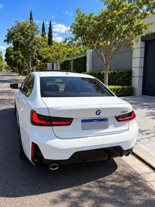 BMW-320i-2025