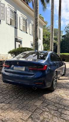 BMW-320i-2021