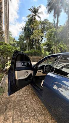 BMW-320i-2021