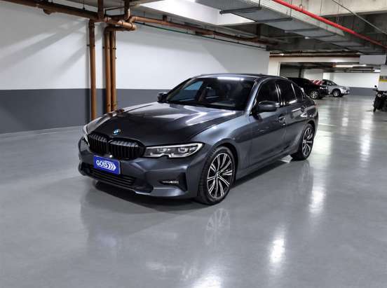 BMW-320i-2020