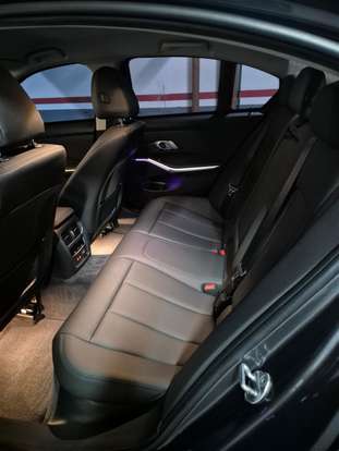 BMW-320i-2020