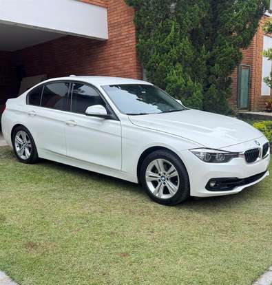 BMW-320i-2017