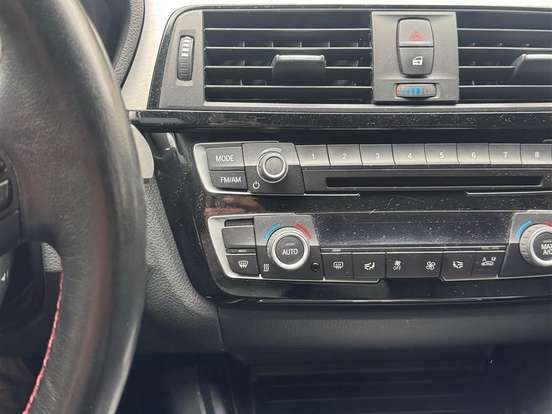 BMW-320i-2.0 SPORT GP 16V TURBO ACTIVE FLEX 4P AUTOMÁTICO BMW-320i-2017