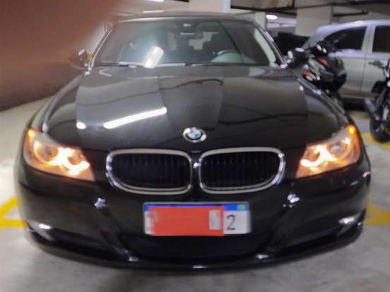 BMW-320i-2009