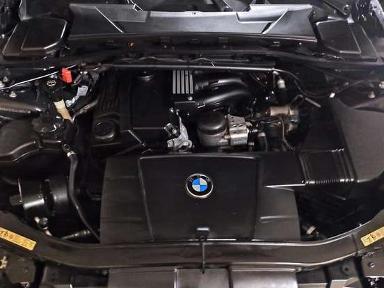 BMW-320i-2.0 TOP 16V GASOLINA 4P AUTOMÁTICO BMW-320i-2009