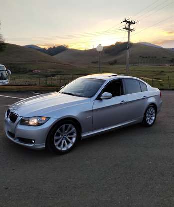 BMW-325i-2.5 SEDAN 24V GASOLINA 4P AUTOMÁTICO BMW-325i-2011