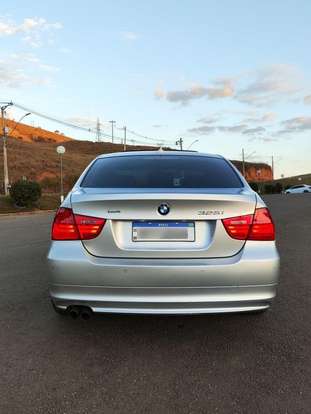 BMW-325i-2.5 SEDAN 24V GASOLINA 4P AUTOMÁTICO BMW-325i-2011