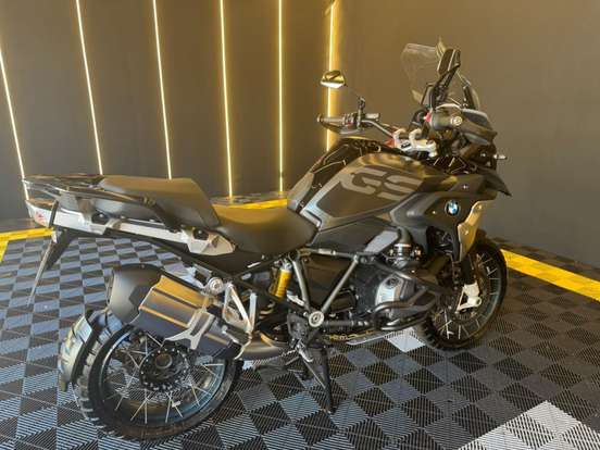 BMW-R 1250 GS PREMIUM TRIPLE BLACK BMW-R 1250 GS PREMIUM TRIPLE BLACK-2022