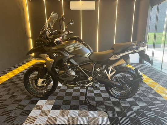 BMW-R 1250 GS PREMIUM TRIPLE BLACK BMW-R 1250 GS PREMIUM TRIPLE BLACK-2022