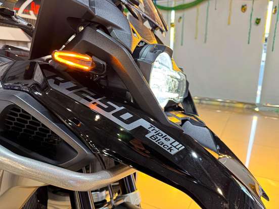 BMW-R 1250 GS PREMIUM TRIPLE BLACK-2023