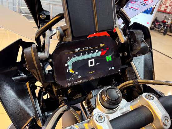 BMW-R 1250 GS PREMIUM TRIPLE BLACK-2023