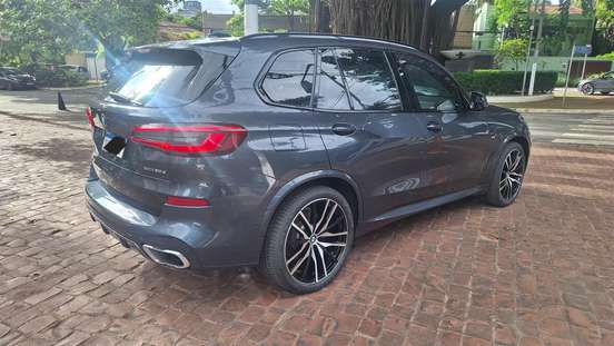 BMW-X5-2019