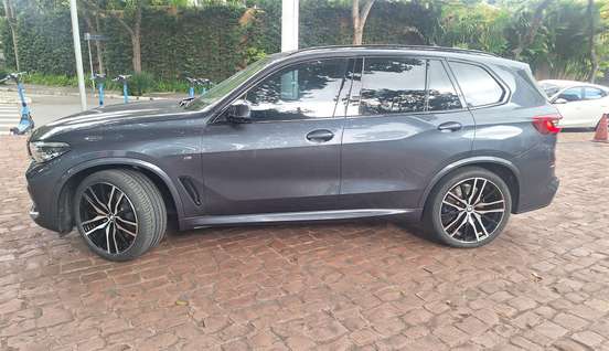 BMW-X5-2019