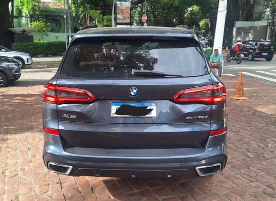 BMW-X5-2019