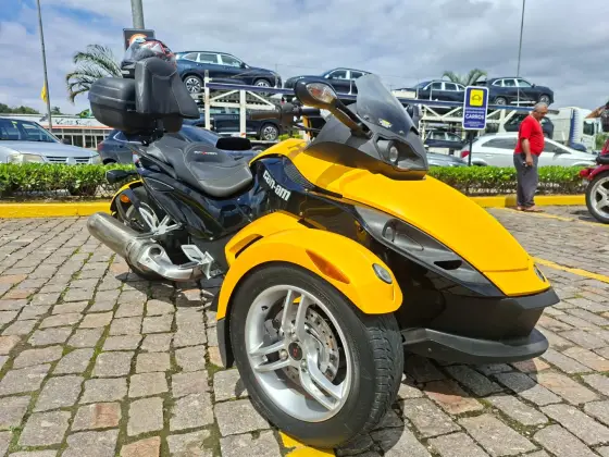 CAN-AM SPYDER RS 