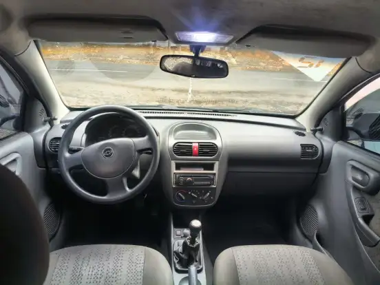 CHEVROLET-CORSA-2012