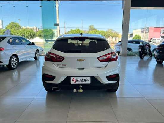 CHEVROLET-CRUZE-2018
