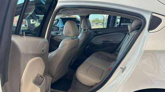 CHEVROLET-CRUZE-2018