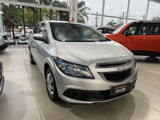 CHEVROLET-ONIX-2013