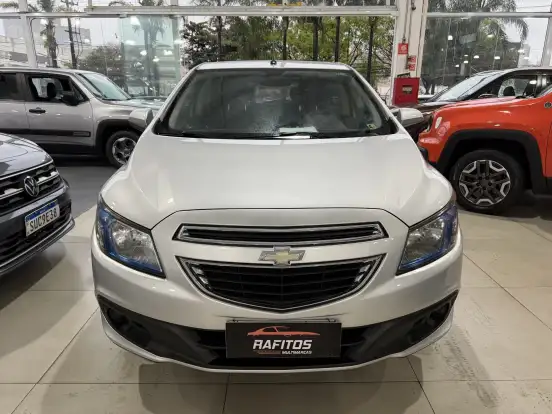 CHEVROLET-ONIX-1.4 MPFI LT 8V FLEX 4P MANUAL CHEVROLET-ONIX-2013