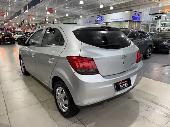CHEVROLET-ONIX-2013