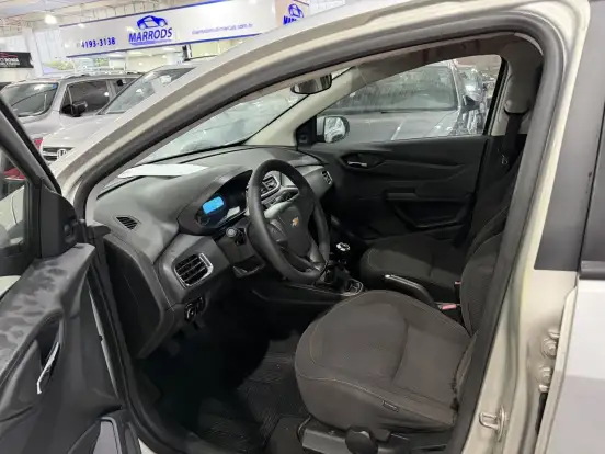 CHEVROLET-ONIX-2013