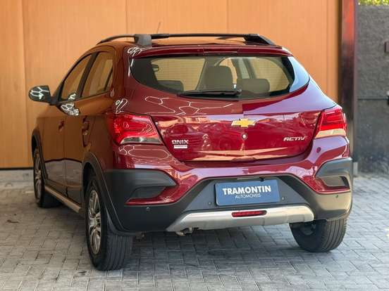 CHEVROLET-ONIX-2017