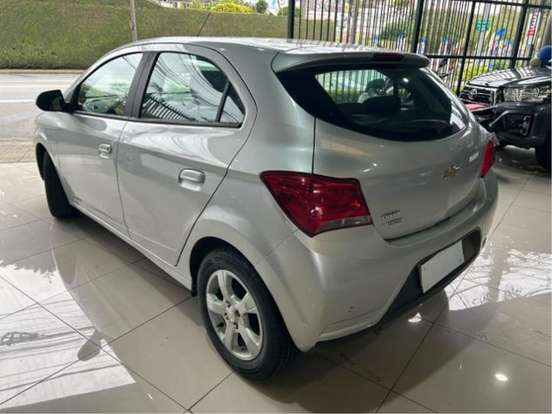 CHEVROLET-ONIX-2019