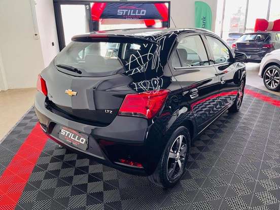 CHEVROLET-ONIX-2018