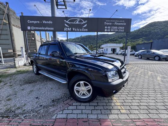 CHEVROLET S10 2.8 EXECUTIVE 4X4 CD 12V TURBO ELECTRONIC INTERCOOLER DIESEL 4P MANUAL