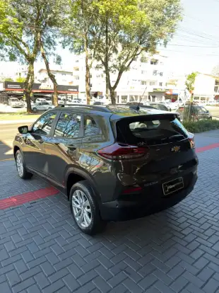 CHEVROLET-TRACKER-2025