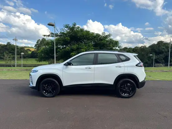 CHEVROLET-TRACKER-2025