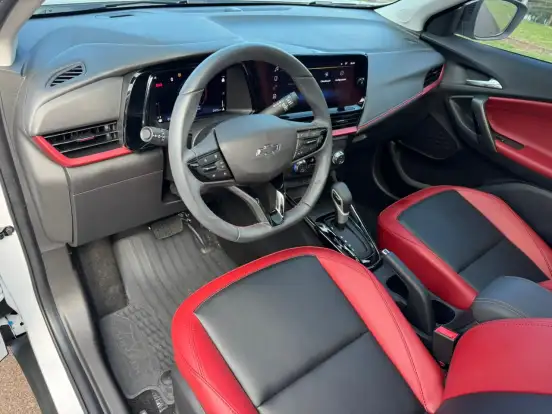 CHEVROLET-TRACKER-2025