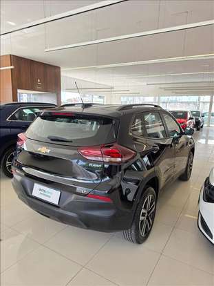 CHEVROLET-TRACKER-2023