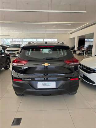 CHEVROLET-TRACKER-2023