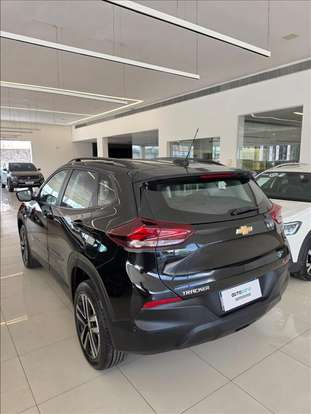 CHEVROLET-TRACKER-2023