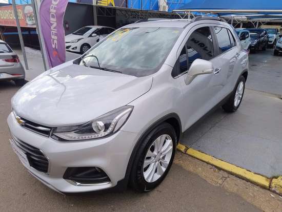 CHEVROLET-TRACKER-2017