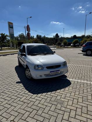 CHEVROLET CLASSIC 1.6 MPFI SUPER 8V GASOLINA 4P MANUAL